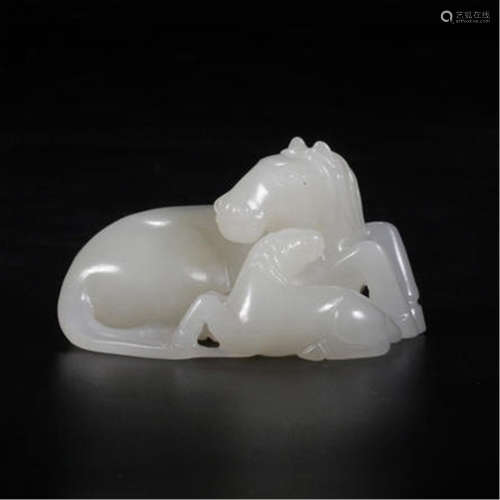 CHINESE WHITE JADE HORSE TABLE ITEM