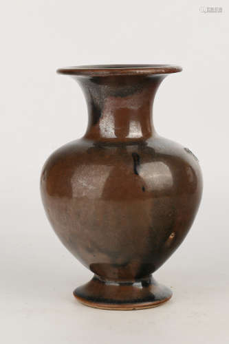 A Chinese Iron Brown Glazed Porcelain Vase