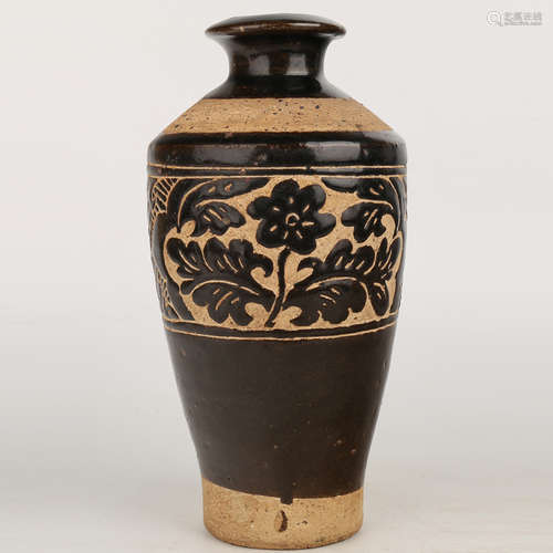 A Chinese Cizhou Black Glazed Porcelain Vase