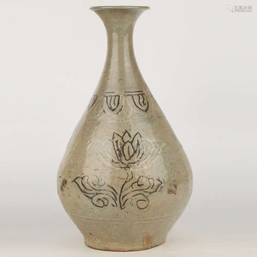 A Korean Porcelain Vase