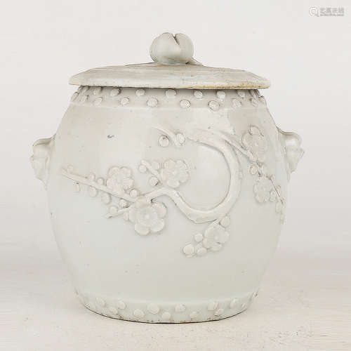 A Chinese White Glazed Porcelain Jar with Cover