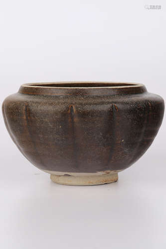 A Chinese Black Glazed Porcelain Water Pot