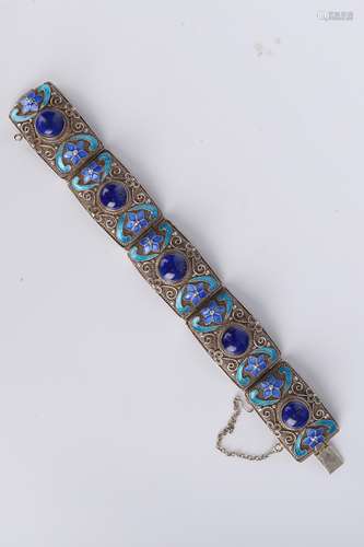 A Chinese Silver Bracelet with Carved Lapis Lazuli Inlaid