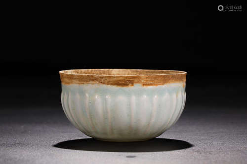 HUTIAN YAO MELON-SHAPED PATTERN BOWL