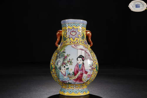 QIANLONG' MARK FAMILLE ROSE VASE