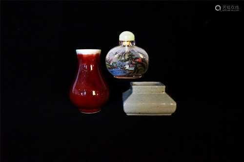 鼻烟壶、红釉小瓶、哥釉水盂（三件）一组