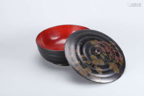 A Chinese Lacquer Bowl with Cover