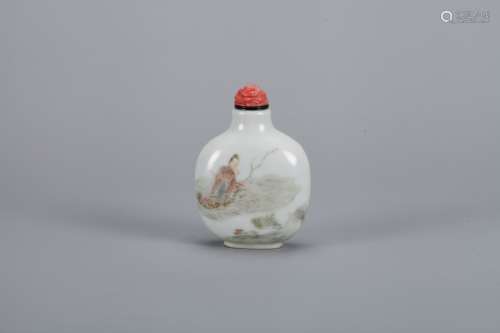 A Chinese Famille-Rose porcelain Snuff Bottle