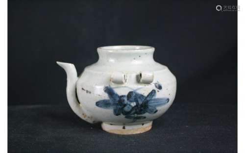 Chinese Blue and White Porcelain Flagon