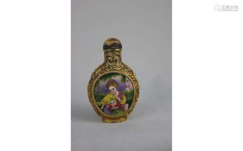 Chinese Enamel Snuff Bottle