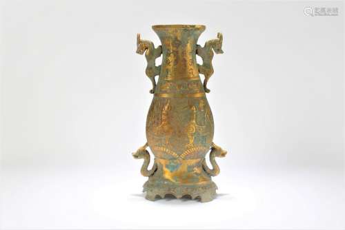 A Chinese Anicent-framing Duo-handled Bronze Vessel