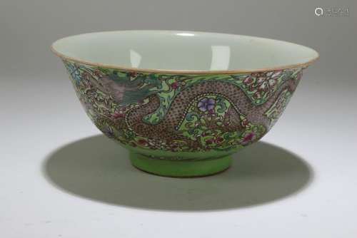 A Chinese Dragon-decorating Porcelain Green Bowl