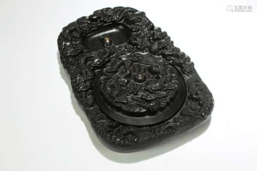 A Chinese Lidded Dragon-decorating Inkstone Display