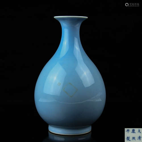 A Chinese Blue Glazed Porcelain Vase