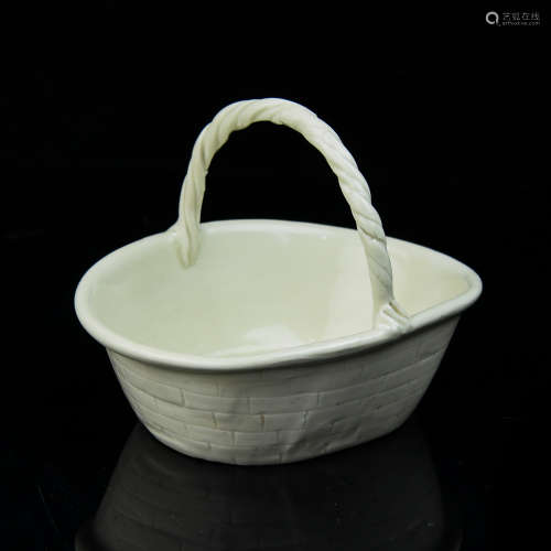 A Chinese Ding-Type Glazed Porcelain Basket