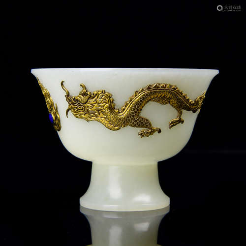 A Chinese Carved Jade Cup