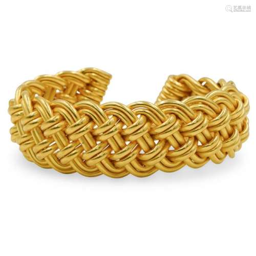 Verdura 22k Gold Bracelet