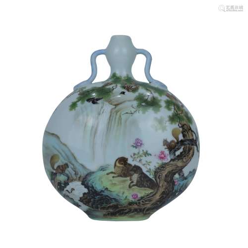 A Chinese Enamel Porcelain Moon Flask
