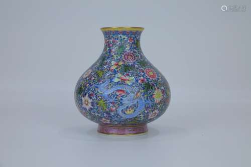 A Chinese Famille-Rose Porcelain Vase