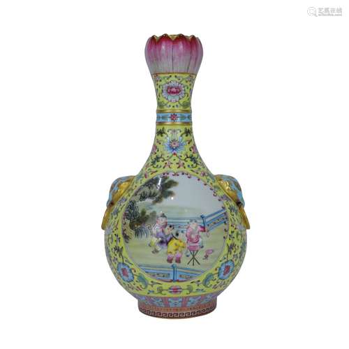 A Chinese Famille-Rose Porcelain Vase