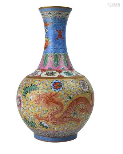 A Chinese Enamel Porcelain Vase