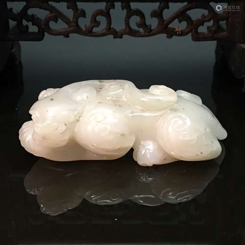 Chinese Hetian Jade Ruishou Figure