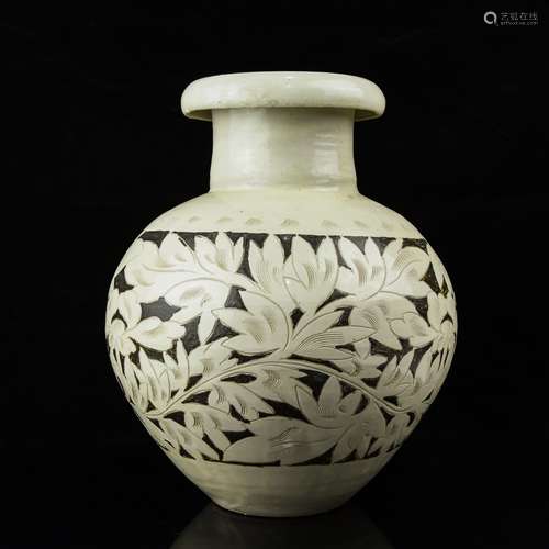 A Chinese Cizhou Porcelain Jar