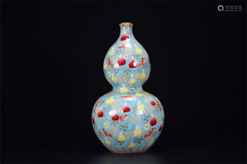 A Chinese Famille-Rose Porcelain Double Gourd Vase