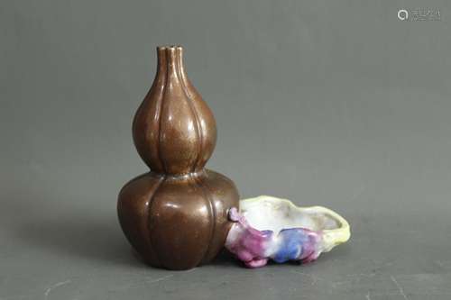 A Chinese Brown Glazed Porcelain Double Gourd Vase