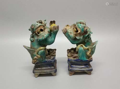 A Pair Chinese Dou-Cai Porcelain Foo-Dogs