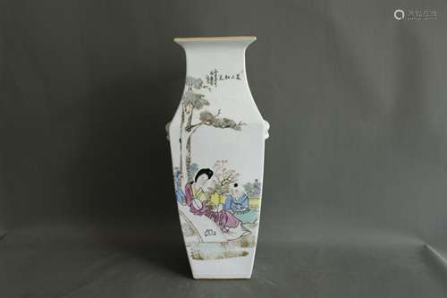 A Chinese Famille-Rose Porcelain Vase