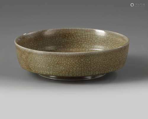 A Chinese celadon crackle-glazed shallow washer