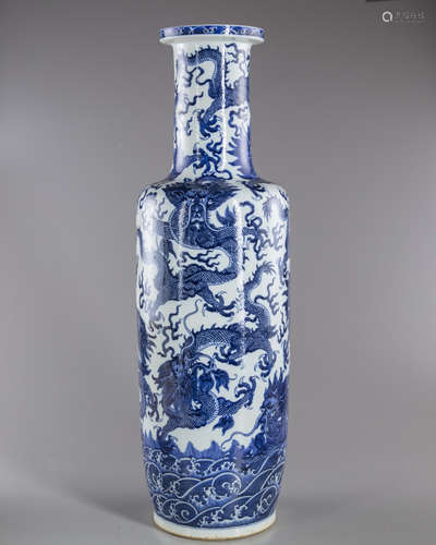 A large Chinese blue and white dragons vase