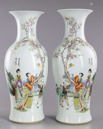 A pair of Chinese famille rose vases