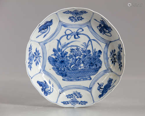 A Chinese blue and white barbed rim 'flower basket' dish