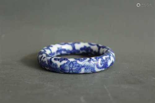 A Chinese Blue and White Porcelain Bracelet