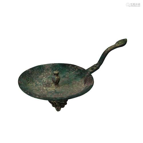 A Chinese Bronze Oil Lamp