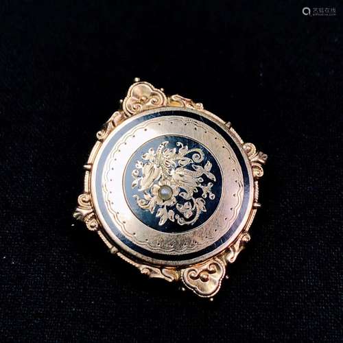 A European 10K Gold Brooch