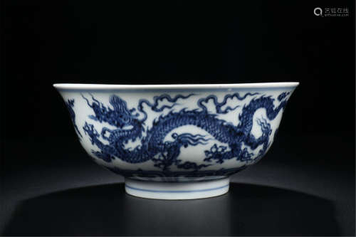 CHINESE PORCELAIN BLUE AND WHITE DRAGON BOWL