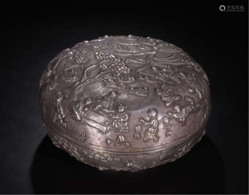 CHINESE PURE SILVER FIGURES AND STORY PEACH SHAPED LIDDED BOX