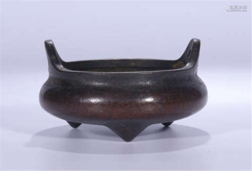 CHINESE BRONZE TRIPLE FEET CENSER