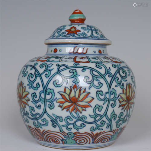 CHINESE PORCELAIN DOUCAI FLOWER LIDDED WATER JAR