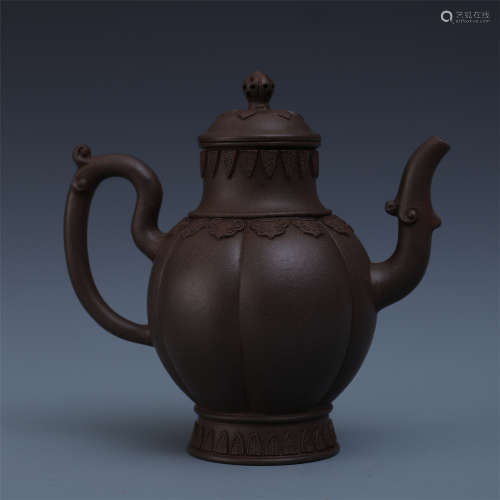 CHINESE YIXING ZISHA CLAY TEA POT