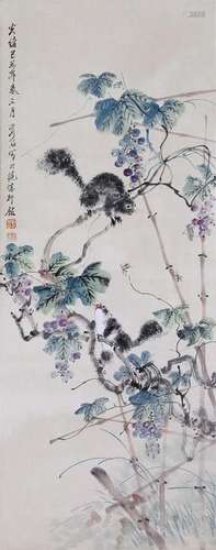 CHINESE SCROLL PAINITNG OF SQUERRIL AND GRAPE