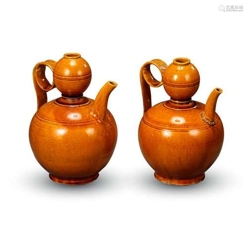 PAIR OF CHINESE PORCELAIN BROWN GLAZE DOUBLE GOURD KETTLE LIAO DYNASTY