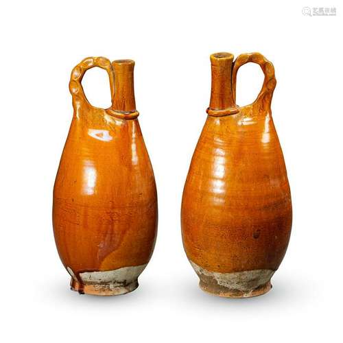 PAIR OF CHINESE PORCELAIN BROWN GLAZE KETTLES LIAO DYNASTY