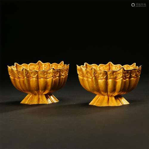 PAIR OF CHINESE PURE GOLD LOTUS BOWLS TANG DYNASTY