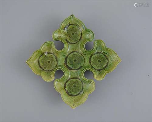 CHINESE TAND DYNASTY SANCAI FLOWER SHAPED DISH