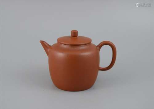 CHINESE RED YIXING ZISHA CLAY TEA POT