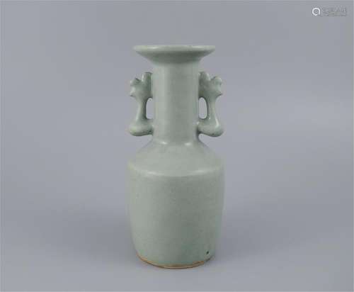 CHINESE PORCELAIN CELADON GLAZE HANDLED VASE